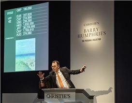 Personal Collections of Iris Apfel and Barry Humphries Captivate Bidders at Christie’s